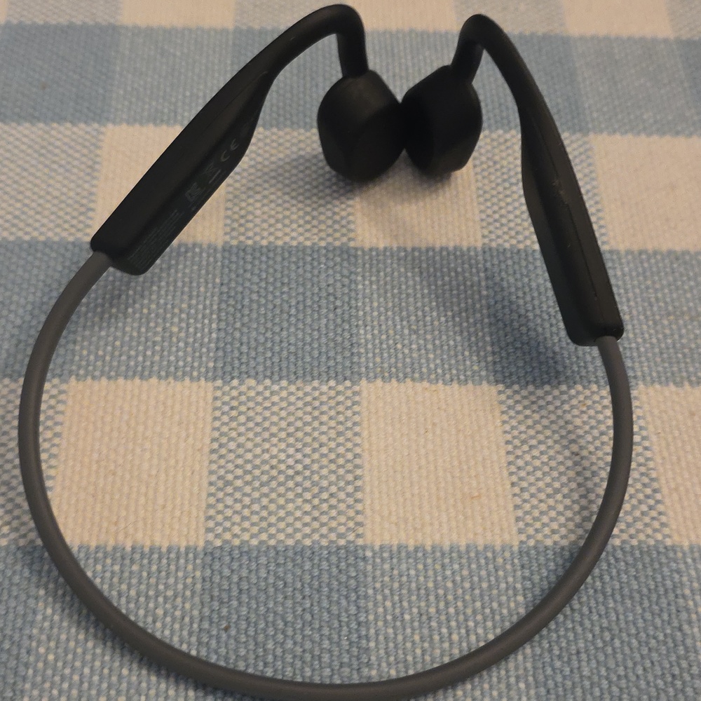 Black Bone-Conduction Headphones - Wireless Sports Headset - Picture 2 of 4
